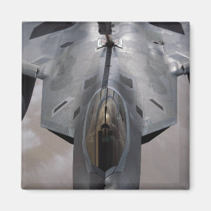 Aimant Une Armée de l'Air d'USA F-22 Raptor est