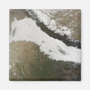 Aimant Une banque épaisse de bas nuages