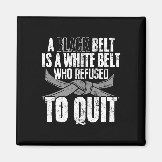 Aimant Une ceinture noire est une ceinture blanche drôle  (Devant)