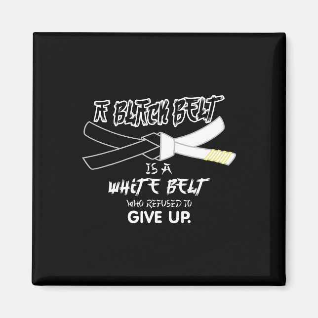 Aimant Une Ceinture Noire Est Une Ceinture Blanche Taekwo (Devant)