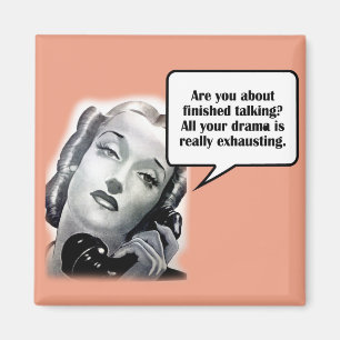 Aimant Une femme rétro au téléphone, un drame