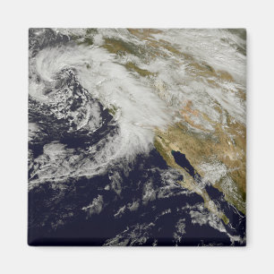 Aimant Une série de fortes tempêtes avec des vents violen