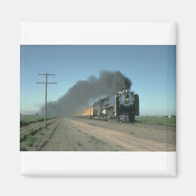 Aimant Union Pacific No. 8444 alimente un train depuis De (Devant)