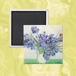 Aimant Vase Still Life avec Irises par Vincent van Gogh<br><div class="desc">Still Life : Vase with Irises de Vincent van Gogh est un post impressionnisme d'art vintage encore vie de peinture de nature florale. Un bouquet de fleurs d'iris barbu lavande d'un jardin de printemps. Le vase est en forme de lanceur et plein d'amour et de romance fleurit violet. À propos...</div>