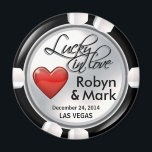 Aimant Vegas Lucky in Love Casino Chip blanc rouge<br><div class="desc">Si vous êtes Doing It In Vegas ou que vous avez un mariage thématique ou une réception à Las Vegas, ces magnets de puces de casino blanc et noir brillent faire les faveurs de mariage parfaites. Utilisez le bouton orange "Customisez-le" ci-dessus pour personnaliser cet aimant avec vos propres préférences de...</div>
