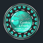 Aimant Vegas Lucky in Love Hearts Casino Chip aqua<br><div class="desc">Si vous êtes Doing It In Vegas ou que vous avez un mariage thématique ou une réception à Las Vegas, ces magnets de puces de casino fastueux font les faveurs de mariage parfaites. Utilisez le bouton orange "Customisez-le" ci-dessus pour personnaliser cet aimant avec vos propres préférences de texte et de...</div>