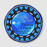 Aimant Vegas Lucky in Love Hearts Casino Chip blue<br><div class="desc">Si vous êtes Doing It In Vegas ou que vous avez un mariage thématique ou une réception à Las Vegas, ces magnets de puces de casino fastueux font les faveurs de mariage parfaites. Utilisez le bouton orange "Customisez-le" ci-dessus pour personnaliser cet aimant avec vos propres préférences de texte et de...</div>