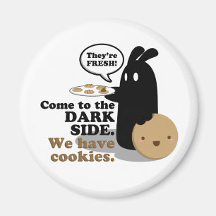Aimant Venez au côté en noir. Nous prenons des biscuits