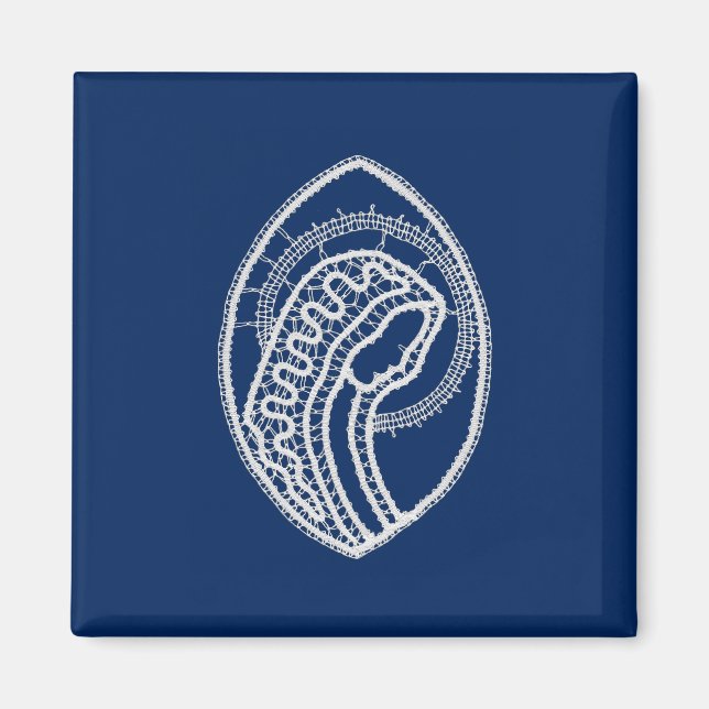 Aimant Vierge Marie, dentelle blanche, bleu marine (Devant)