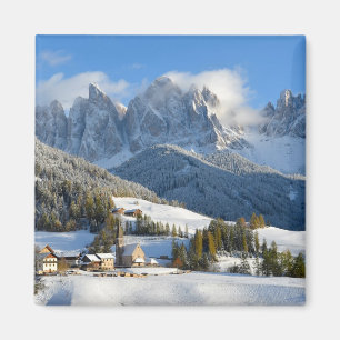Aimant Village de dolomites dans l'aimant d'hiver
