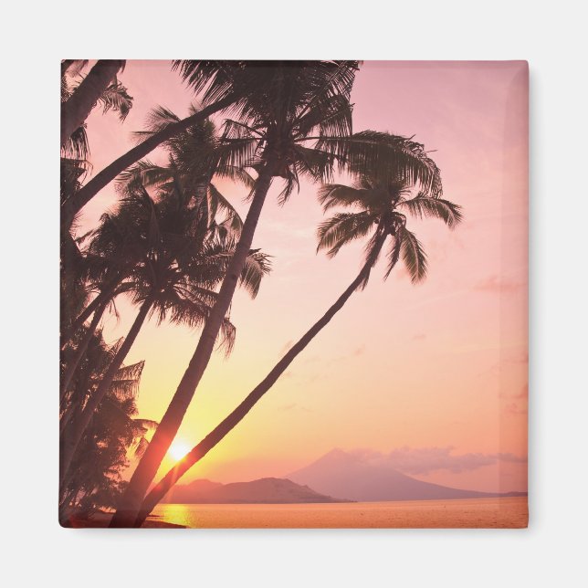 Aimant Village Lewolin, Illi Api Island, Selat Boleng (Devant)