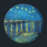 Aimant Vincent Van Gogh Starry Night Over the Rhone<br><div class="desc">Le chef-d'oeuvre Van Gogh Starry Night - Un tableau de Vincent Van Gogh,  Starry Night Over the Rhone,  montre une nuit remplie d'étoiles,  et un pont. Peint à Arles France la nuit,  peint en 1888.</div>