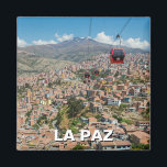Aimant Voitures de câble à La Paz Bolivie Voyage<br><div class="desc">La Paz, en Bolivie, est l'une des villes les plus remarquables et uniques au monde, tant pour sa géographie spectaculaire que pour sa riche identité culturelle. Niché dans un profond canyon entouré par les montagnes des Andes, il s'élève à environ 3 650 mètres d'altitude, ce qui en fait la plus...</div>