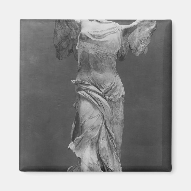 Aimant Vue de la Victoire Samothrace au musée du Louvre (Devant)