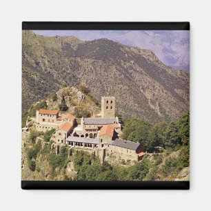 Aimant Vue de l'abbaye de St Martin du Canigou