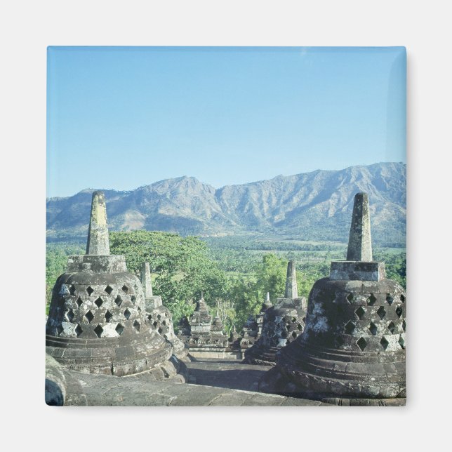 Aimant Vue sur les trois terrasses circulaires (Devant)