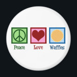 Aimant Waffles Peace Love<br><div class="desc">Un cadeau pour les amateurs de gaufres mignonnes pour un petit-déjeuner ou un café qui sert une cuisine délicieuse. Waffles Peace Love.</div>