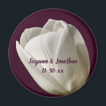Aimant White Tulip Flower Personalized Wedding<br><div class="desc">Delicate white tulip flower photography by Susan wedding favor magnet. Fill in your information in the template. Make more changes to font size, style, and color by clicking on Customize. This design is available on many products in my gallery. Please visit Smilin' Eyes Treasures to see more bridal and wedding...</div>