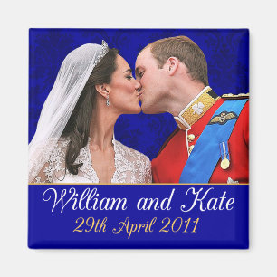 Aimant William et Kate que le mariage royal embrassent