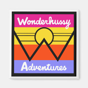 Aimant Wonderhussy Adventures Sunset Mountain Logo
