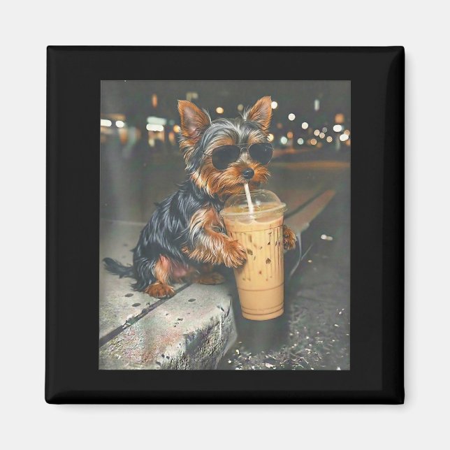 Aimant Yorkie buvant du café glacé mème animal drôle chie (Devant)