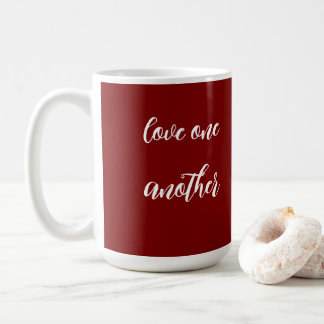 Aimez-vous les uns les autres tasse à café