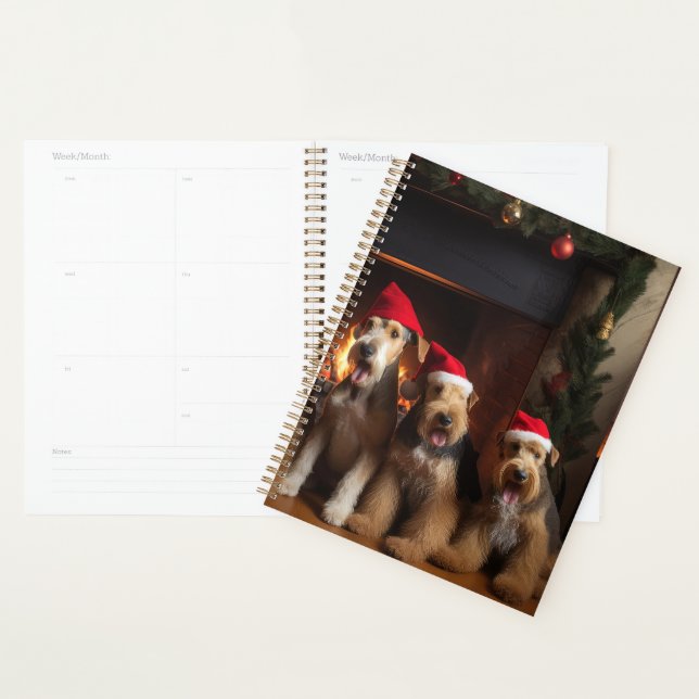Airedale au coin du feu de Noël (Devant avec enveloppe)