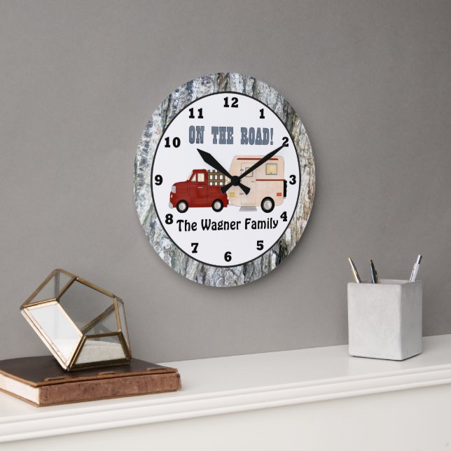 Ajouter le nom Camping camper horloge murale (Bureau)