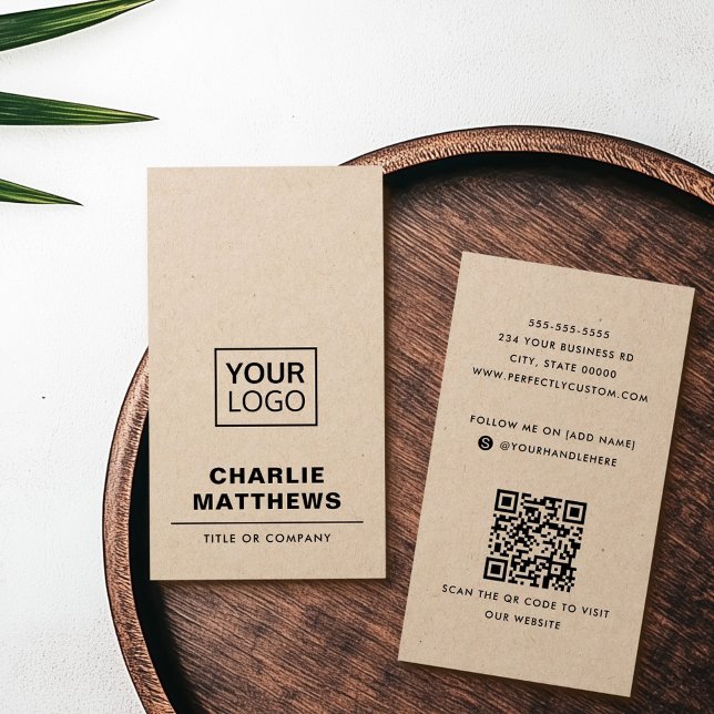 Ajouter un logo médias sociaux QR Kraft carte de v (Add logo social media QR Kraft paper business card)