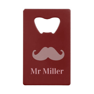 Ajouter un nom personnalisé moustache maroon