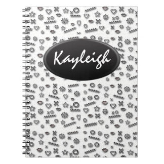 Ajoutez son carnet noir et blanc nommé de