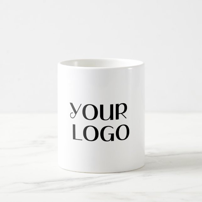 ajoutez votre logo dans une tasse de café blanc (Centre)