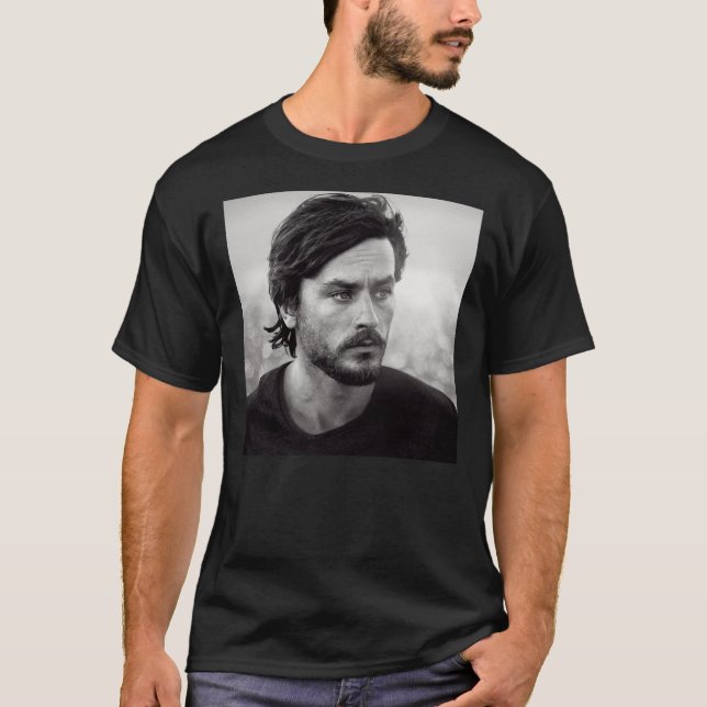 Alain Delon avec barbe T-shirt classique (Devant)