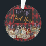 Alice au pays des merveilles Mad Cheshire Chat<br><div class="desc">Ce nouveau design coloré est basé sur des dessins classiques d'Alice au pays des merveilles,  datant des années 1800,  montrant la fête du thé fou avec Alice,  le Chapeau Mad,  le Cheshire Cat,  le Lapin Blanc ainsi qu'une variété de personnages. De Alice au pays des merveilles par Lewis Carroll.</div>