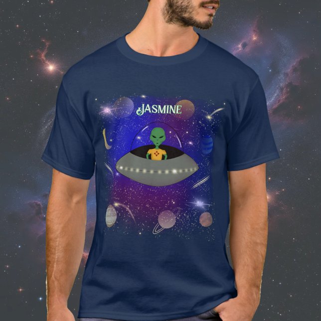 Alien dans un vaisseau spatial portant un t-shirt  (Créateur téléchargé)
