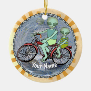 Alien Riding Bike nom personnalisé ornement