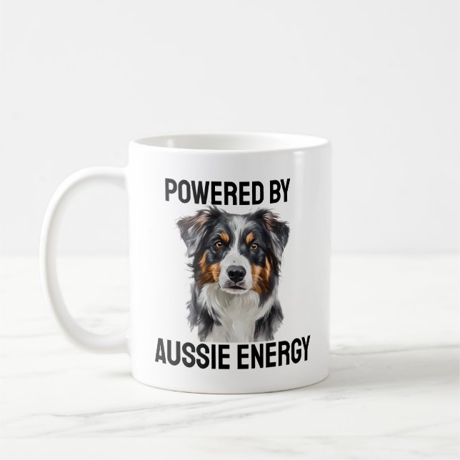 Alimenté par Aussie Energy mignon café cadeau Mug (Gauche)