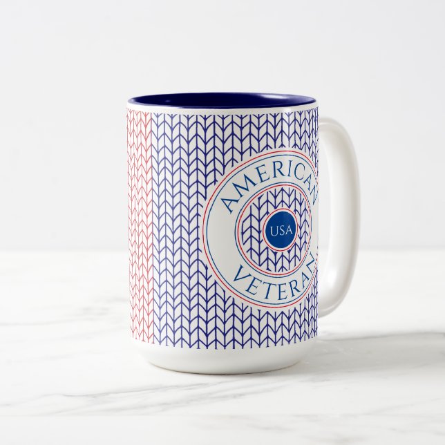 AMÉRICAIN VÉTÉRAN Tall Navy Mug à deux tons (Devant droit)