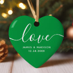 Amour Couples personnalisés Ornement photo vert<br><div class="desc">Amour Personnalisé Couples Photo Ornament. Un ornement romantique qui fait un grand cadeau pour les vacances. Je ferais aussi une grande faveur de mariage. Personnalisez ce design personnalisé avec votre propre photo et texte.</div>