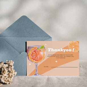 Amour moderne à la Fête des mariées First Spritz M