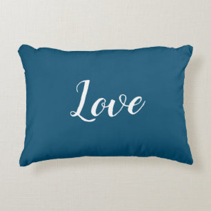 "Amour" sur un joli coussin d'accent bleu et blanc