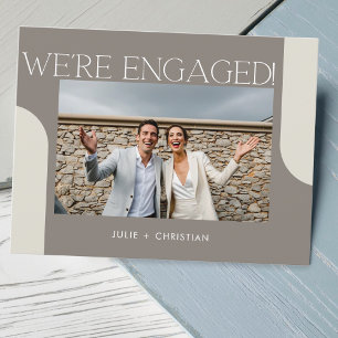 Amusement moderne Nous sommes fiancés ! Invitation