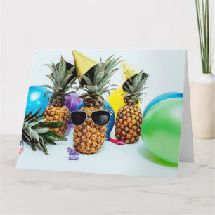 Ananas frais avec la GRANDE carte d'anniversaire