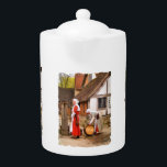 ANCIENNE ANGLETERRE<br><div class="desc">Deux femmes Tudor nettoient les baignoires par la pompe à eau. Angleterre Royaume-Uni.</div>