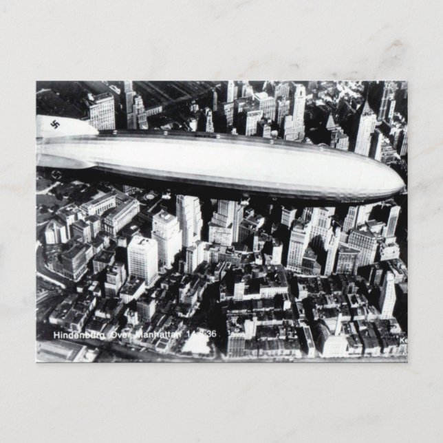 Ancienne carte postale - Hindenburg sur Manhattan  (Devant)