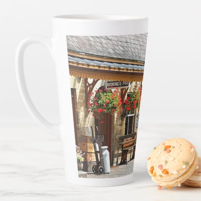ANCIENNE GARE CAFÉ MUG (En situation)