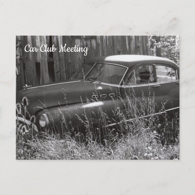 Ancienne voiture abandonnée dans une carte postale (Devant)