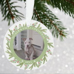 Animaux de compagnie Chien chiot Premier Noël 2 Ph<br><div class="desc">Les propriétaires d'animaux de compagnie seront ravis de recevoir cet ornement spécial pour Noël. C'est un sacré bon souvenir. Cet ornement de Noël présente une verdure hivernale de fraise rouge et de couronne de pin avec typographie classique noire au centre de la couronne. 2 de vos photos préférées.</div>