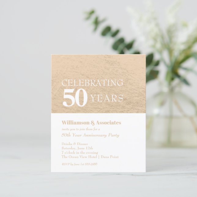 Anniversaire d'affaires Gold White Invitations (Debout devant)