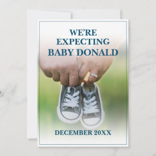 Annonce de grossesse avec chaussures de bébé